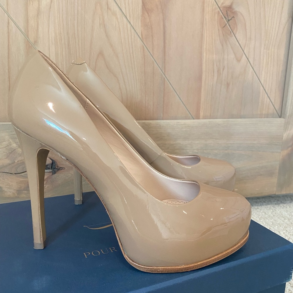 Pour La Victoire Irina Mushroom Pumps Size 9